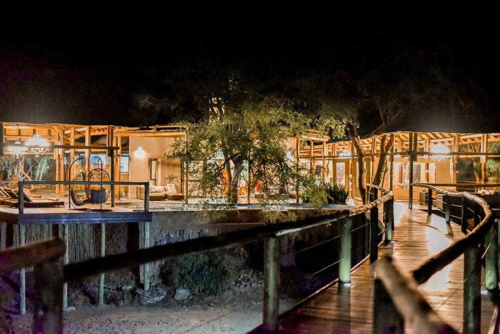 Moditlo River Lodge Ходспруит Екстериор снимка